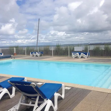 아파트 En Duplex Esprit Loft Avec Balcon Vue Mer, Et Piscine Exterieure 르크로아시