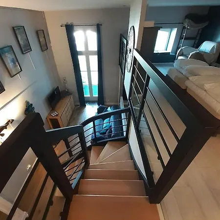 Apartment En Duplex Esprit Loft Avec Balcon Vue Mer, Et Piscine Exterieure