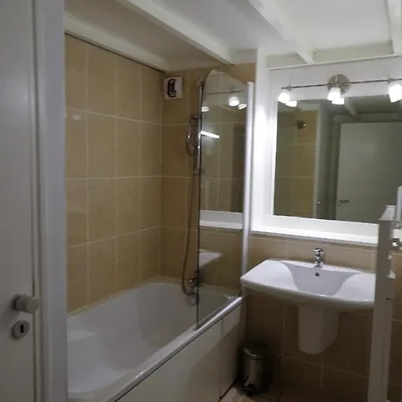 Apartment En Duplex Esprit Loft Avec Balcon Vue Mer, Et Piscine Exterieure *
