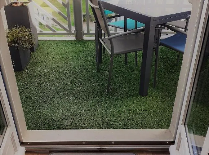 En Duplex Esprit Loft Avec Balcon Vue Mer, Et Piscine Exterieure Daire Le Croisic