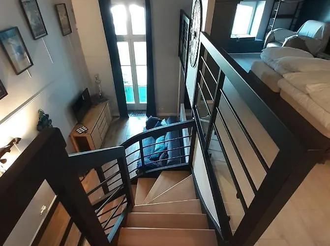 Daire En Duplex Esprit Loft Avec Balcon Vue Mer, Et Piscine Exterieure